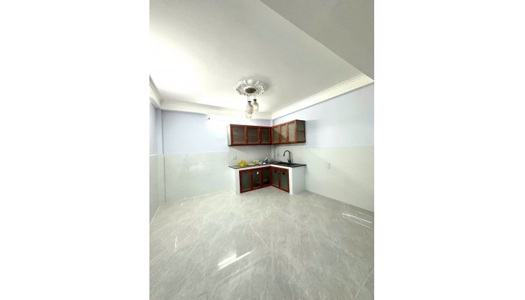 Bán nhà Hiệp Bình Phước - 3 Tầng BTCT - Hoàn công - Đường oto.